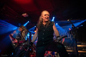 Black Steam_Platens Bar_23