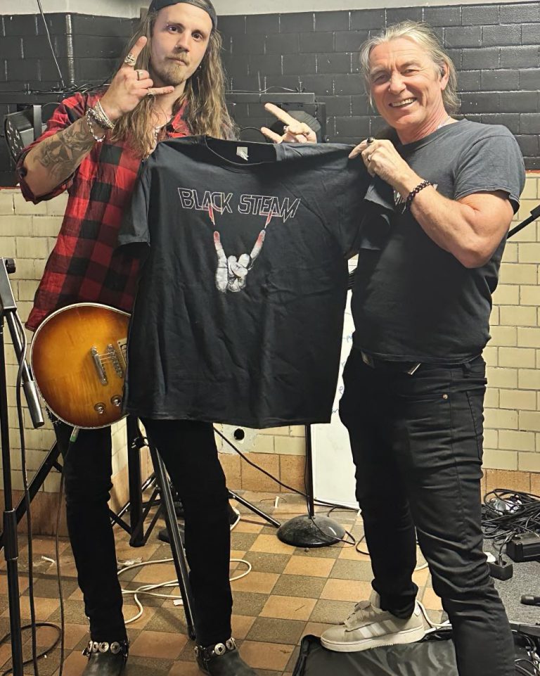 BLACK STEAM IS ONCE AGAIN A FIVE-PIECE